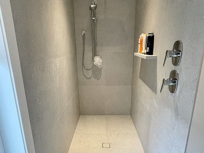 24x24 Tile - large format tile used in shower base, relief lines 